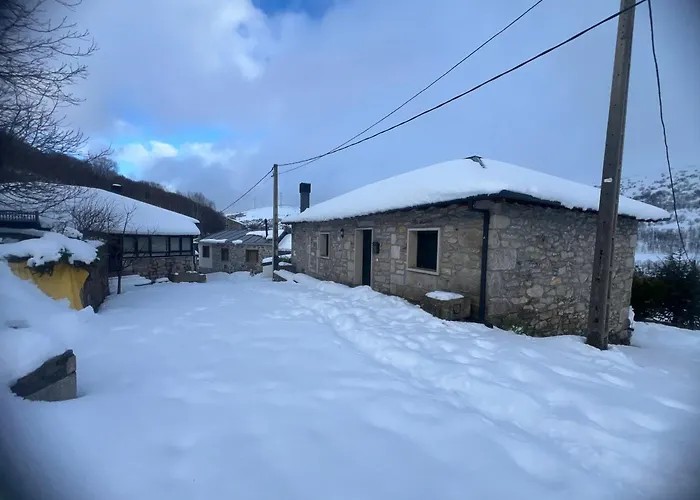 Adilia Villa Padornelo (Castile and Leon)